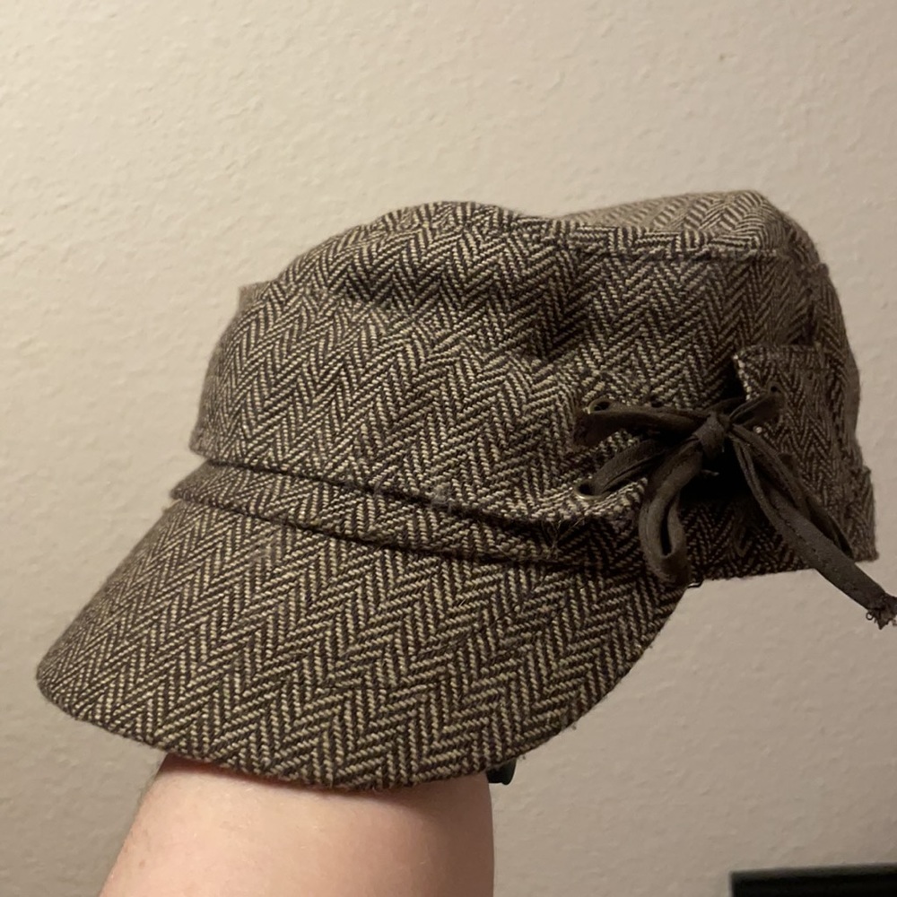Brown hat